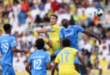 الهلال يضرب النصر بثنائية ويتوج بلقب كأس موسم الرياض